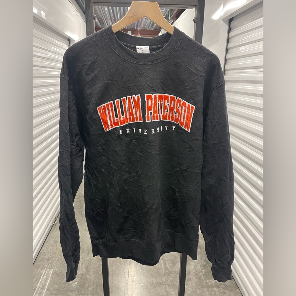 Champion William Paterson Pioneers Crewneck…Large..22x28..New Jersey